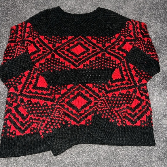 American Eagle red pattern sweater size m - Picture 3 of 3